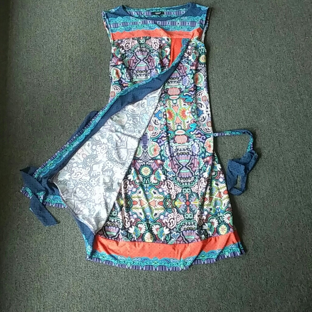 Dress - Picture 2 of 2